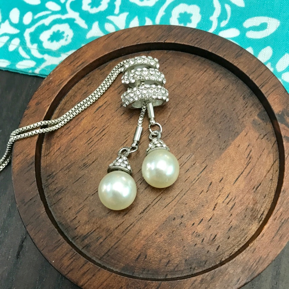 NEW!๐๐LONG PEARL LOOK CRYSTAL NECKLACE!๐๐LOVE! - Picture 3 of 15